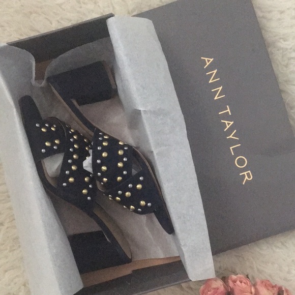 NIB • ANN TAYLOR Mariah Suede Open Toe Stud Mule - Picture 5 of 13